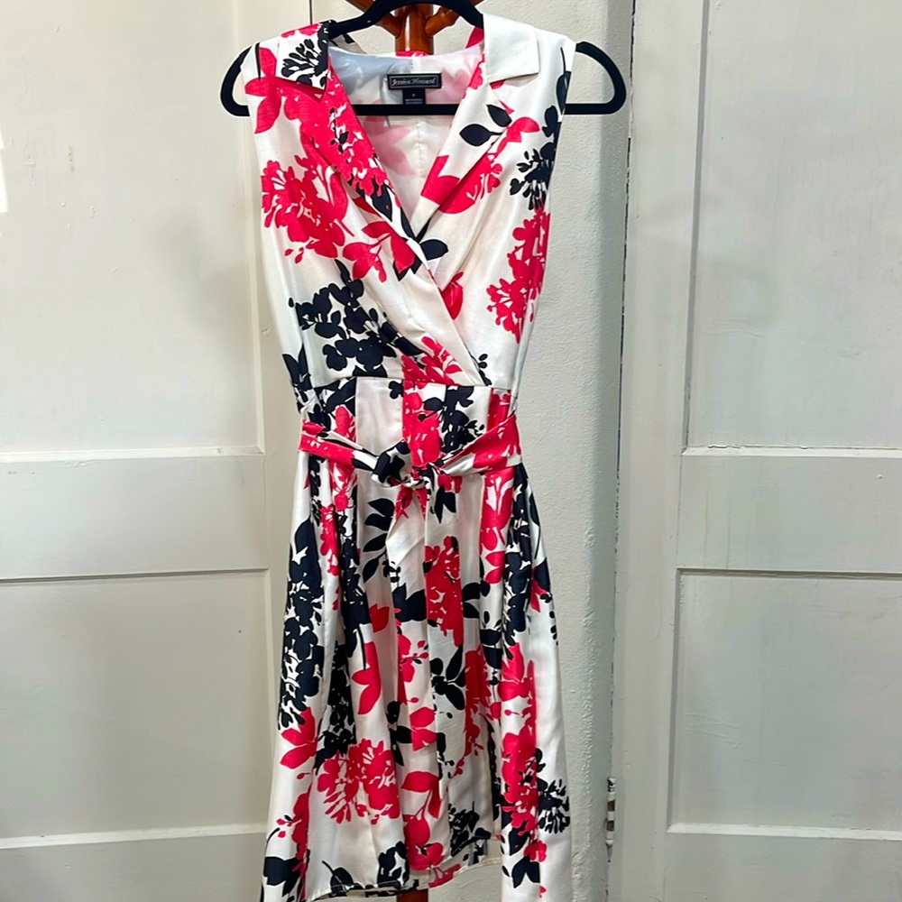 Beautiful Jessica Howard dress size 8.